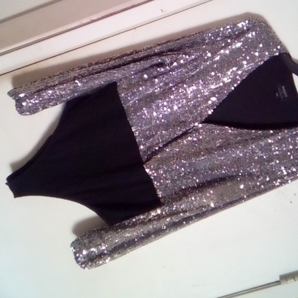 Blouse - Picture 2 of 6